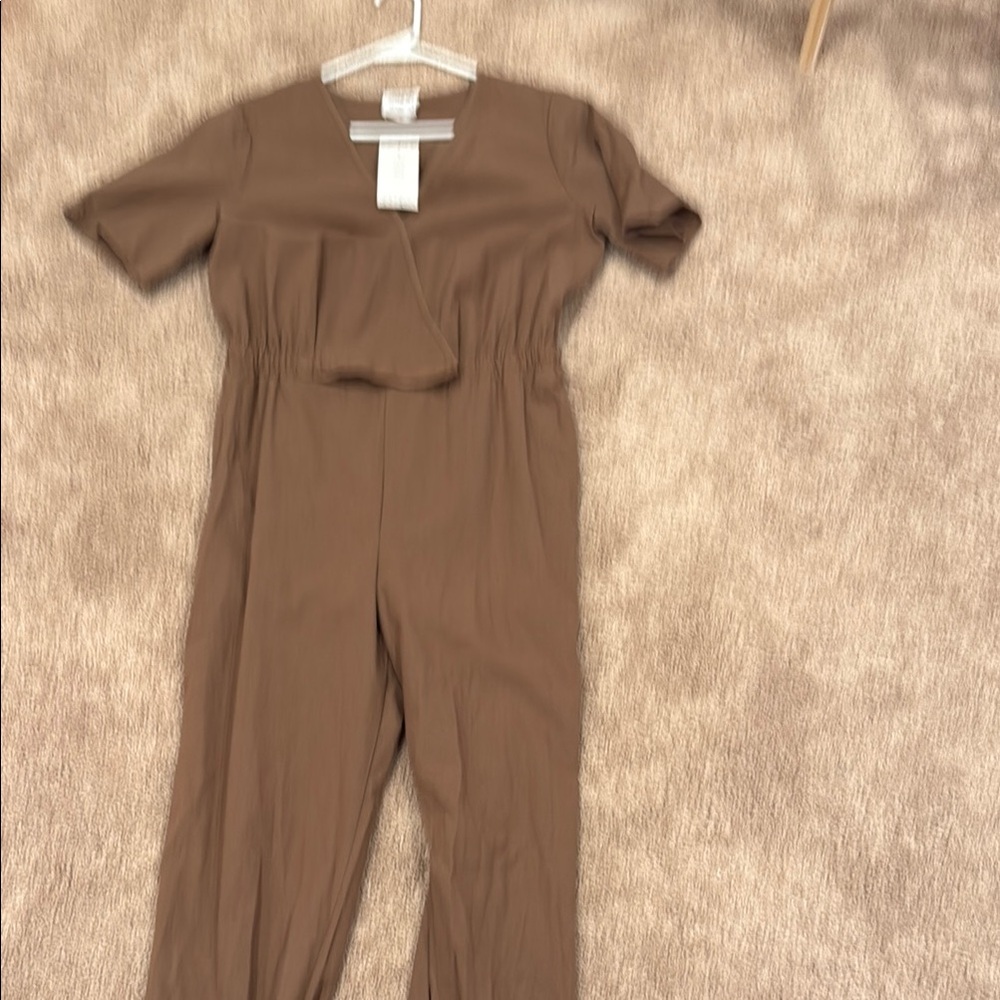 Universal Thread Brown Jumpsuit Relaxed Fit - Picture 4 of 5